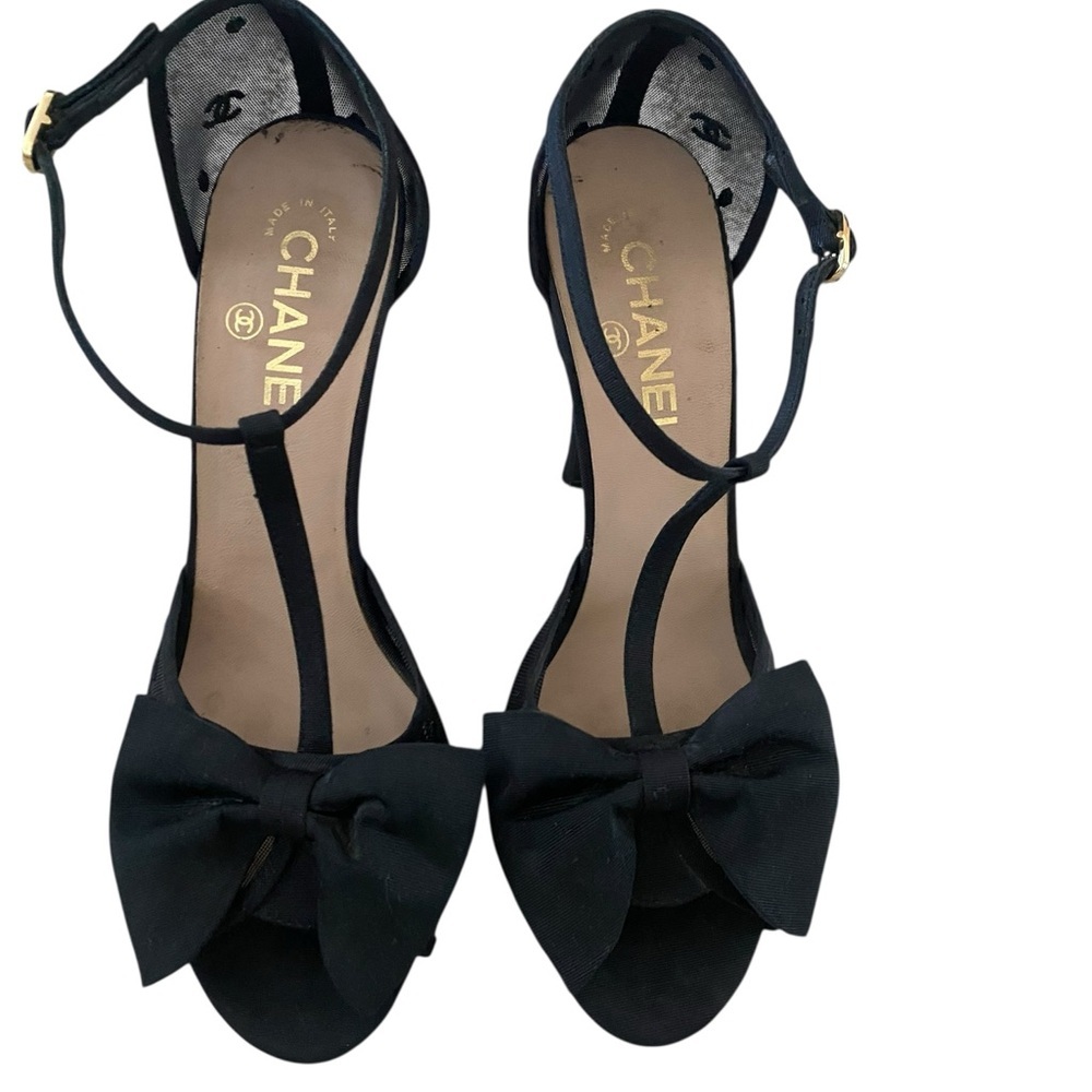AUTHENTIC! CHANEL Black Women's Heels with Bow Accent - Picture 2 of 13